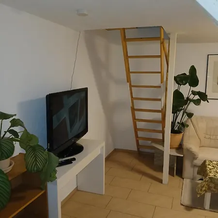 Bottwartal Mit Eigenem Eingang, Ruhige Lage, Gemuetliches Haeusle Fuer Sich Alleine Grossbottwar